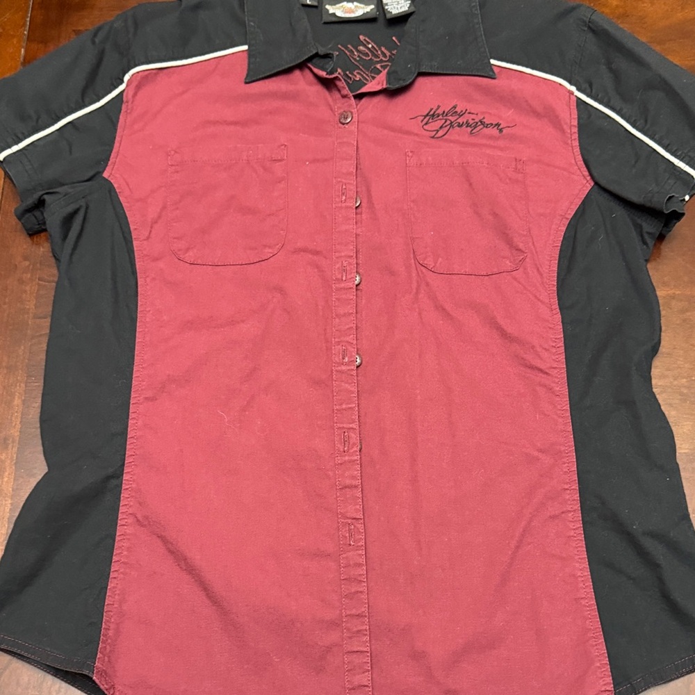 Harley-Davidson Women’s Burgundy and Black Button Down Shirt